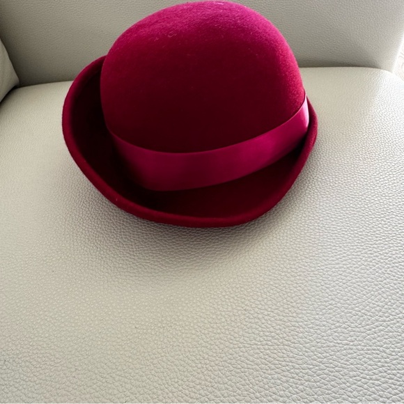 Wilson & Stafford Hatmakers Vintage Red Felt Brimmed Cloche Women's Hat - Picture 3 of 9